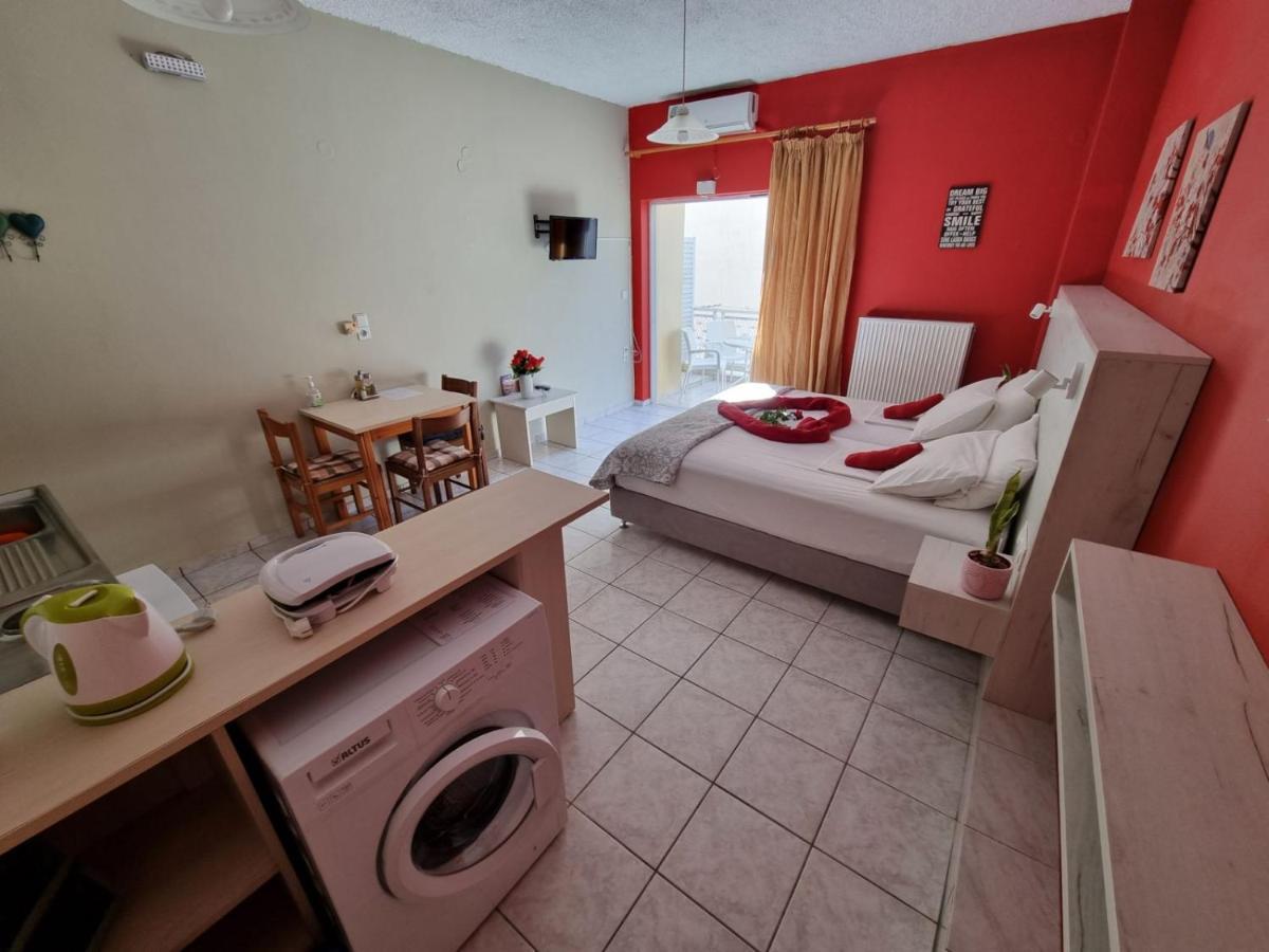 Steps From The Beach Aprt La Canea Exterior foto